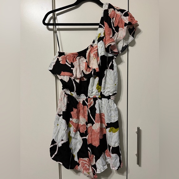 Cupcakes and cashmere jumpsuit size medium - Picture 3 of 5